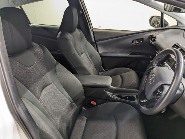 Toyota PRIUS 2019-03 64-7