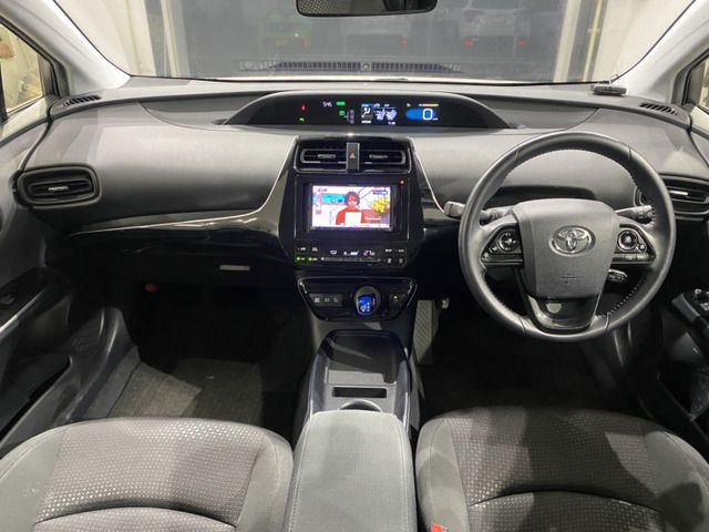 Toyota PRIUS 2019-03 64-2