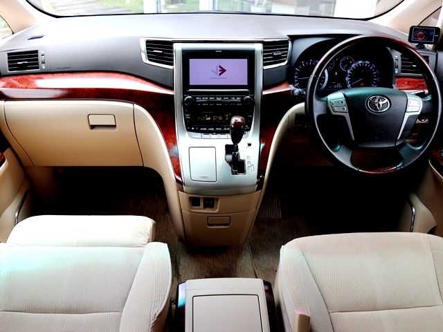 Toyota ALPHARD 2008-08 7652-1