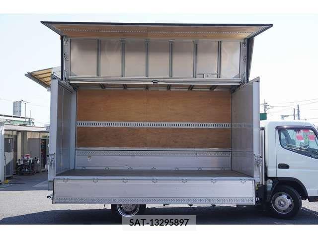 Mitsubishi CANTER 2018-03 302633-17