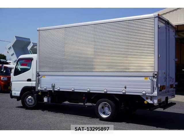 Mitsubishi CANTER 2018-03 302633-6