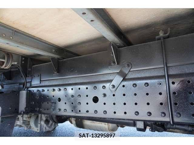 Mitsubishi CANTER 2018-03 302633-12