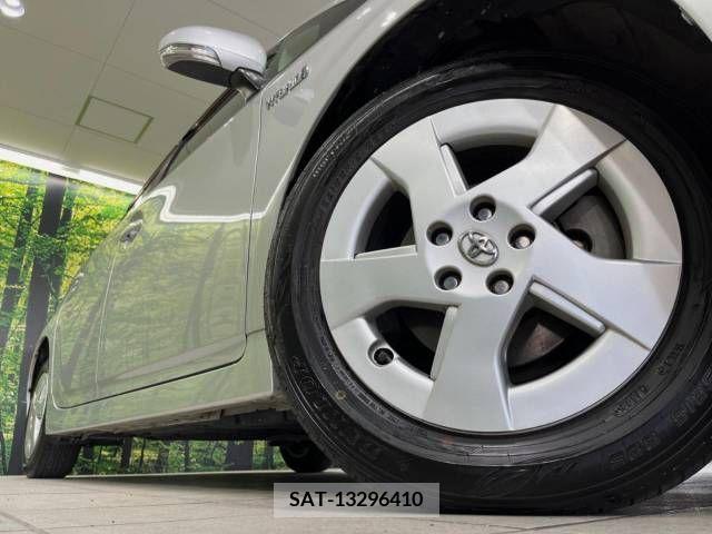 Toyota PRIUS 2011-03 282249-13
