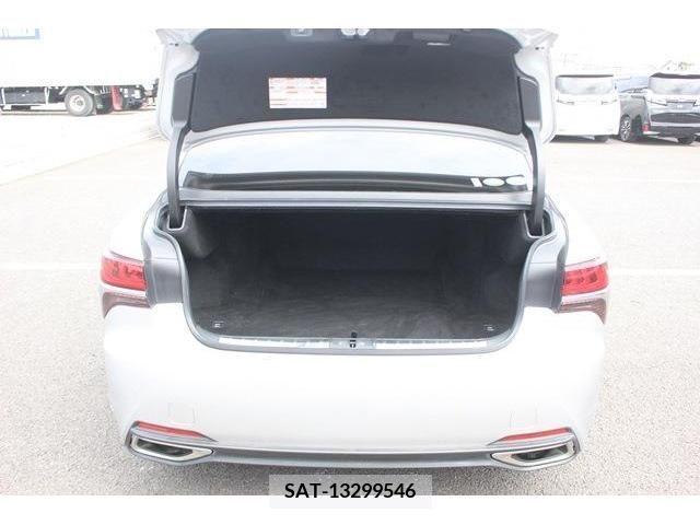 Lexus LS 2020-01 233971-17
