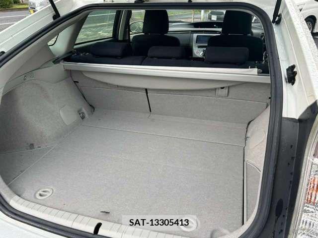 Toyota PRIUS 2013-08 382267-15