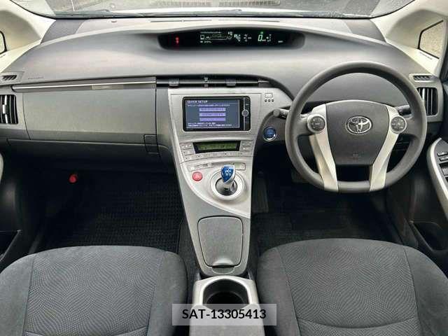 Toyota PRIUS 2013-08 382267-19