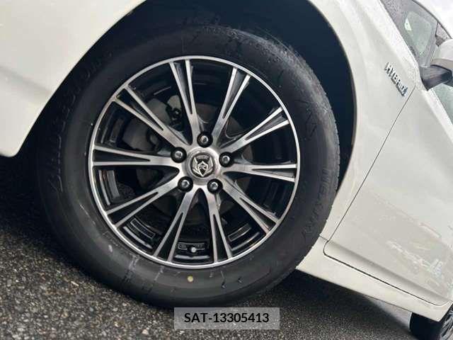 Toyota PRIUS 2013-08 382267-1
