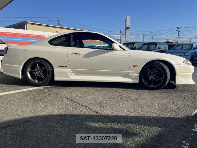 Nissan SILVIA 1999-07 369079-3