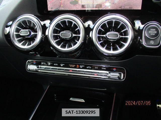 Amg A-Class 2022-03 343779-12