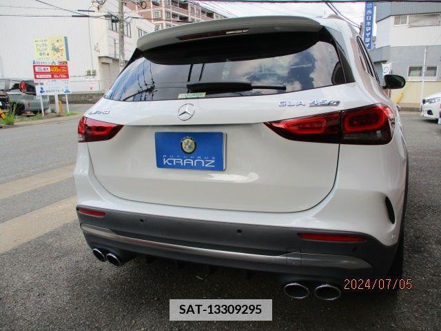 Amg A-Class 2022-03 343779-2