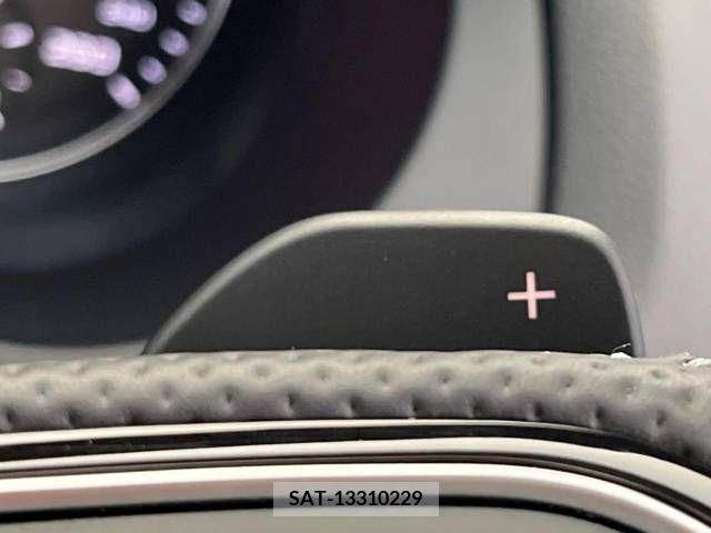 Audi Q3 2013-04 261295-5