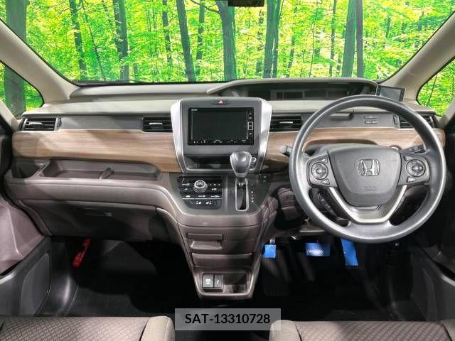 Honda FREED 2022-02 270589-1