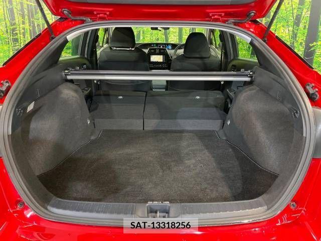 Toyota PRIUS 2019-06 210845-10