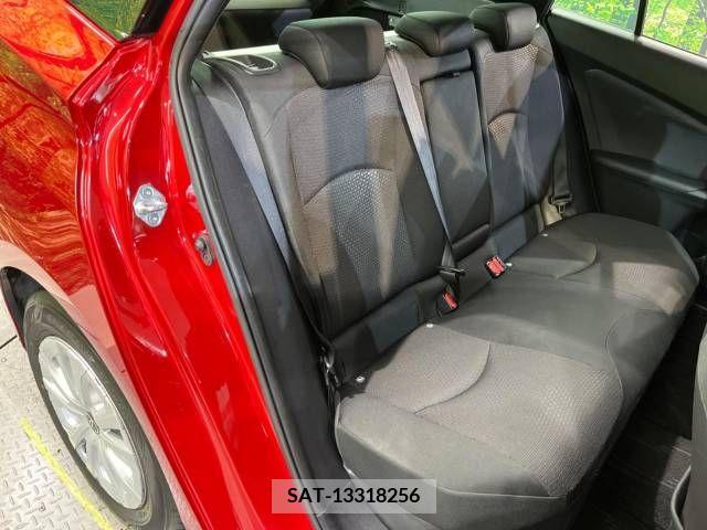 Toyota PRIUS 2019-06 210845-9