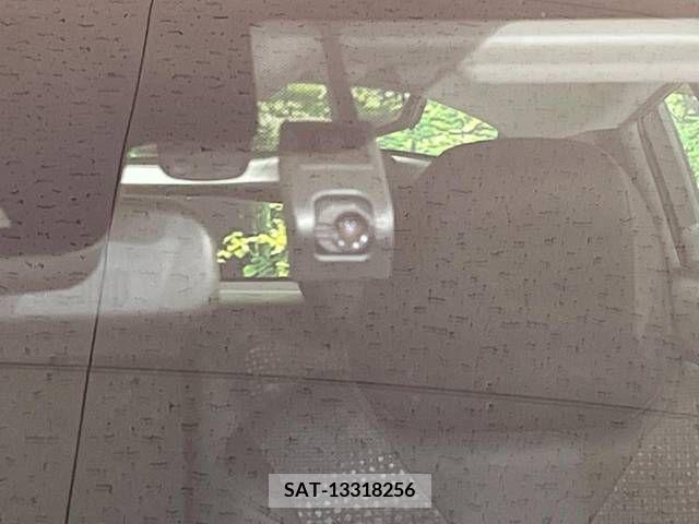 Toyota PRIUS 2019-06 210845-7