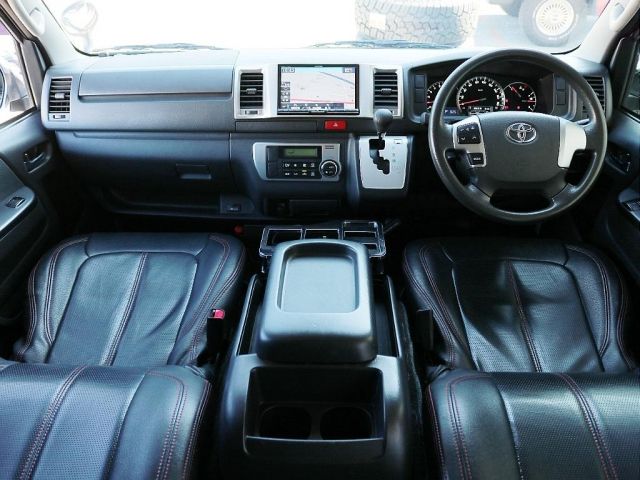 Toyota HIACE VAN 2015-01 3308-1