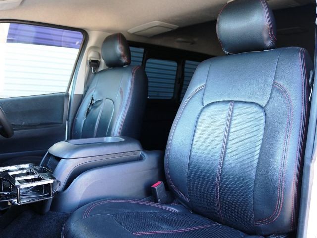 Toyota HIACE VAN 2015-01 3308-12