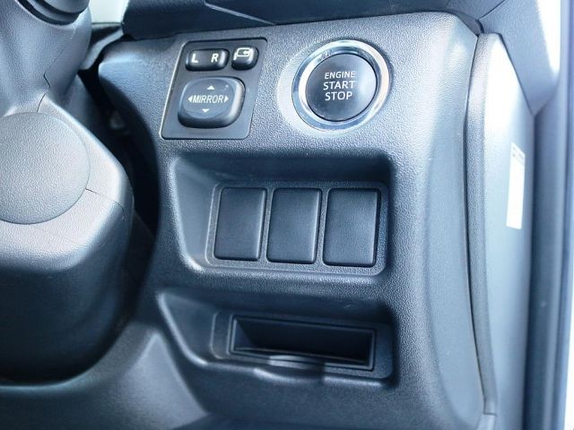 Toyota HIACE VAN 2015-01 3308-13