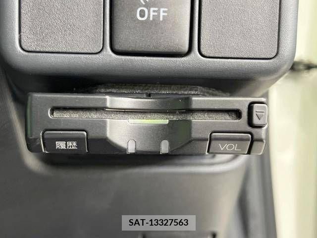 Toyota AQUA 2013-01 385699-4