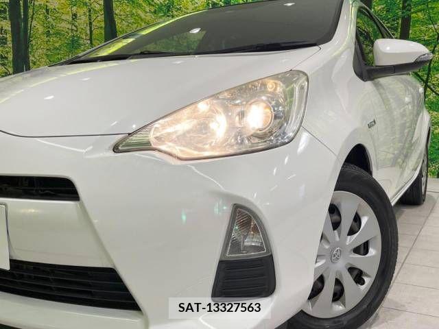 Toyota AQUA 2013-01 385699-12