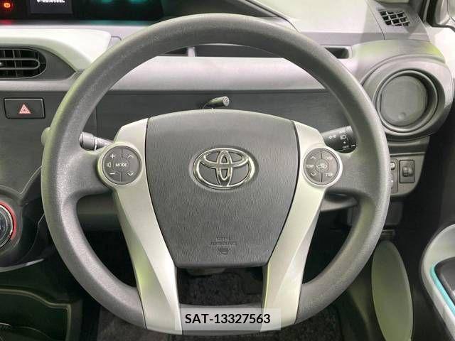 Toyota AQUA 2013-01 385699-11