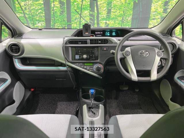 Toyota AQUA 2013-01 385699-1