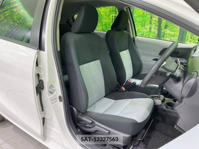 Toyota AQUA 2013-01 385699-8