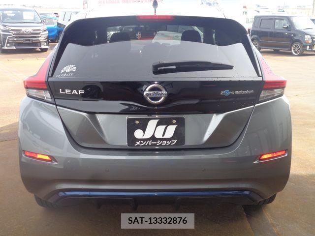 Nissan LEAF 2017-10 237387-4