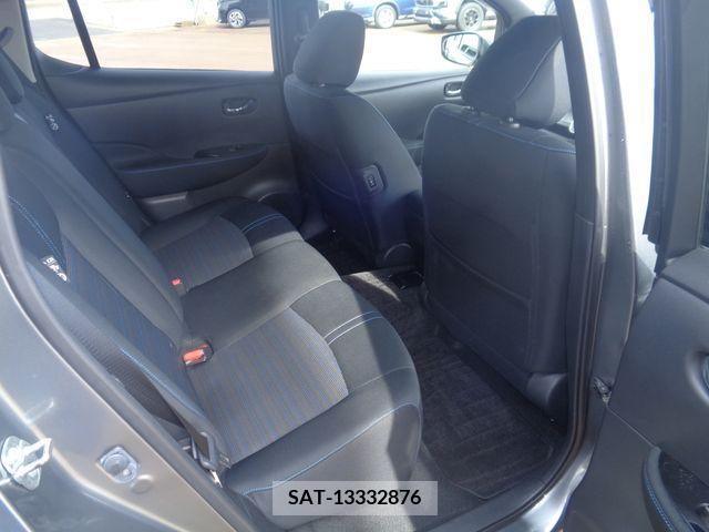Nissan LEAF 2017-10 237387-8
