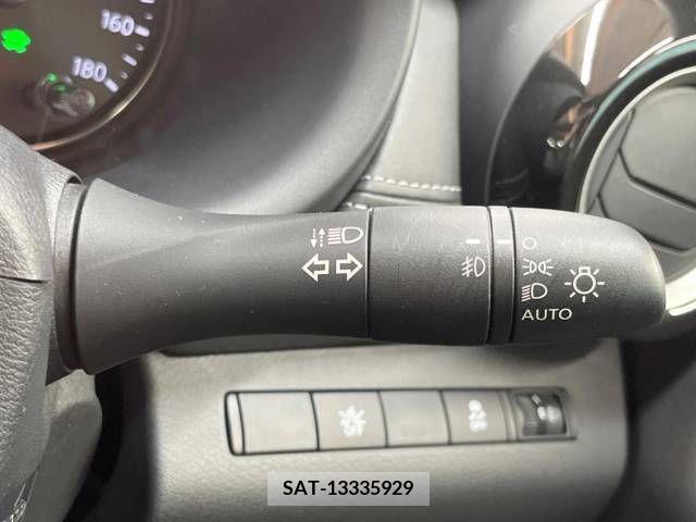 Nissan KICKS 2021-07 225386-7