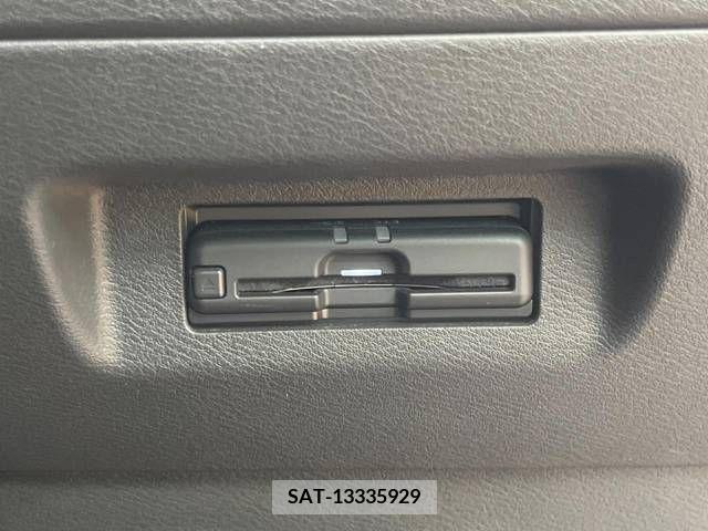 Nissan KICKS 2021-07 225386-6