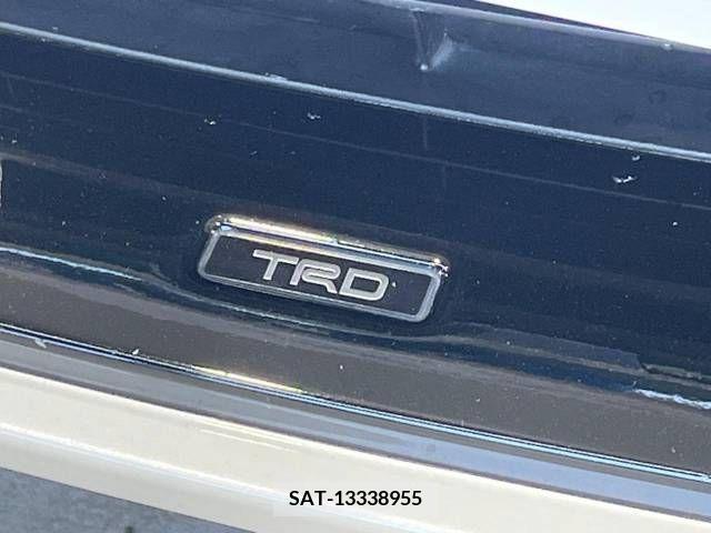 Toyota PRIUS 2019-07 393390-4