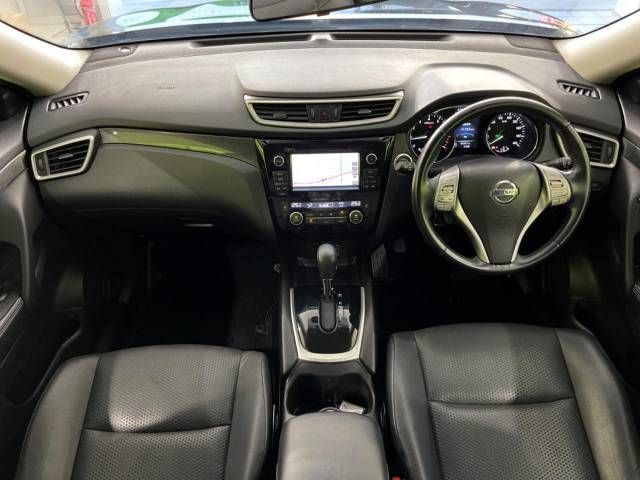 Nissan X-TRAIL 2016-02 10926-1