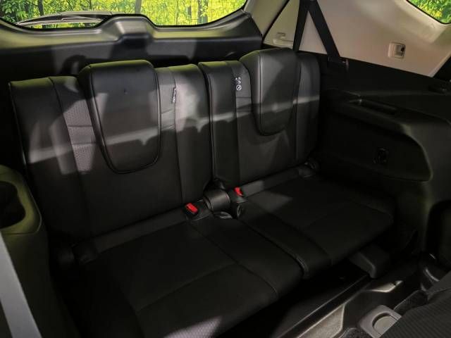 Nissan X-TRAIL 2016-02 10926-9