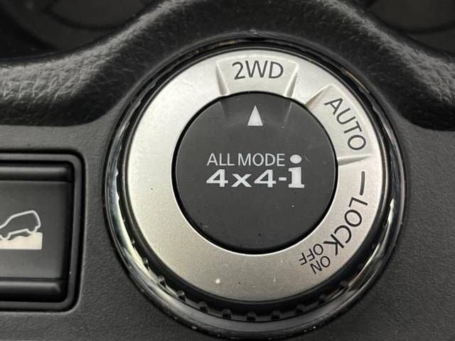 Nissan X-TRAIL 2016-02 10926-5