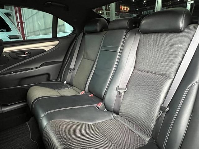 Lexus LS 2012-11 3975-19