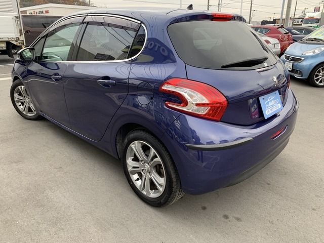 Peugeot 208 2013-11 5170-1