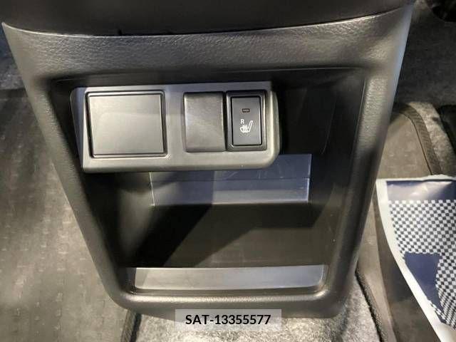 Suzuki ALTO 2019-06 389143-3