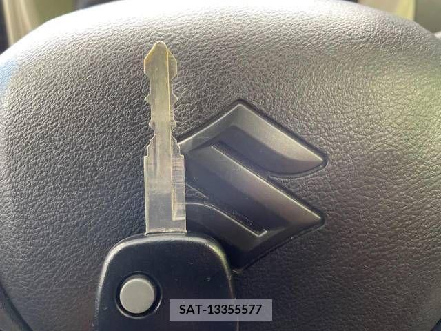 Suzuki ALTO 2019-06 389143-5