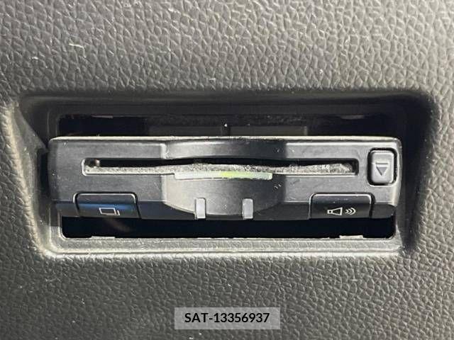 Suzuki SWIFT 2017-04 251031-6