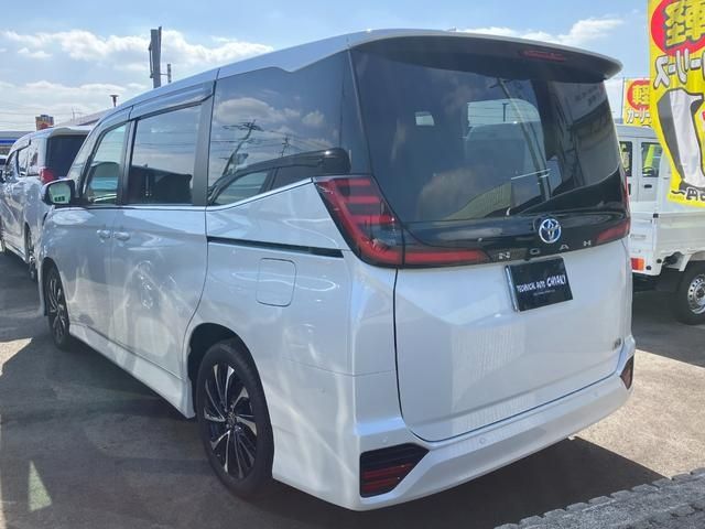 Toyota NOAH HYBRID 2023-10 184138-2