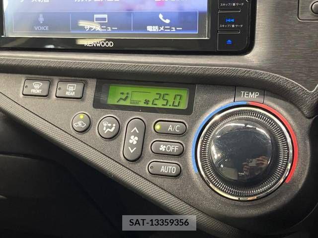 Toyota AQUA 2013-11 338296-5