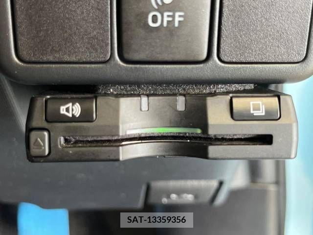Toyota AQUA 2013-11 338296-7