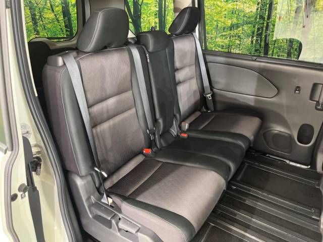 Nissan SERENA 2016-08 24843-8