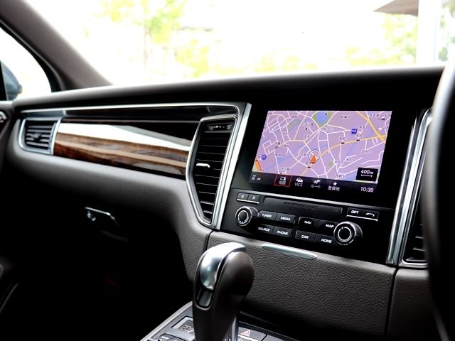 Porsche MACAN 2016-10 1796-18