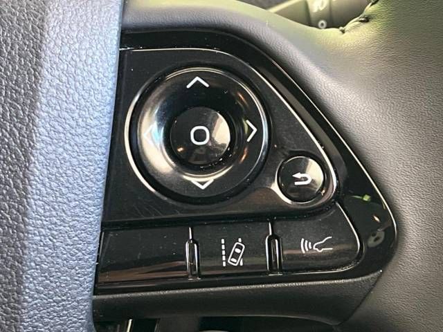 Toyota PRIUS 2020-10 12635-7