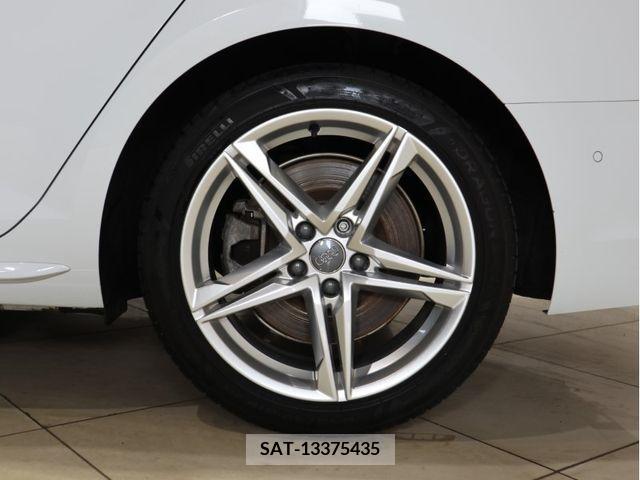 Audi A4 2017-07 374683-26