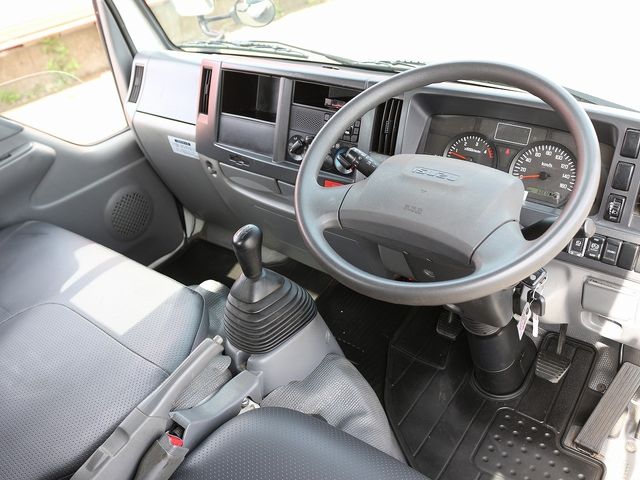 Isuzu ELF TRUCK 2016-08 193153-17