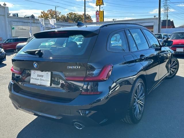 Bmw 3 SERIES 2022-01 28037-7