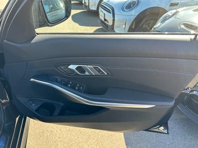 Bmw 3 SERIES 2022-01 28037-22